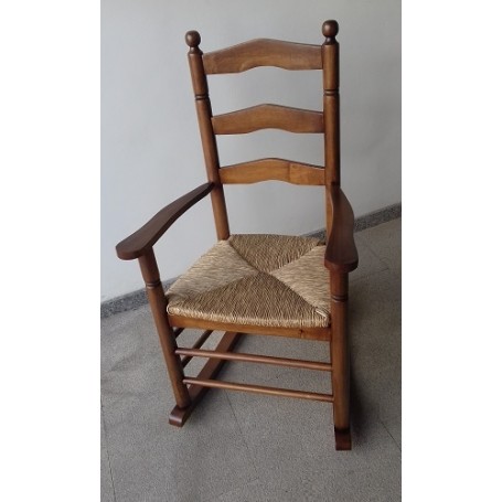 Mecedora de la Abuela. Barnizada/ Lacada.